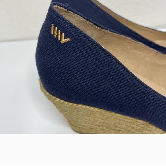 New $155 VISCATA BARCELONA V Cut Roses Canvas Wedge Shoes Navy Blue size 41/10 - Picture 6 of 9